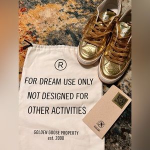 Yeah Gold Goose sneakers in gold laminated leather size 40